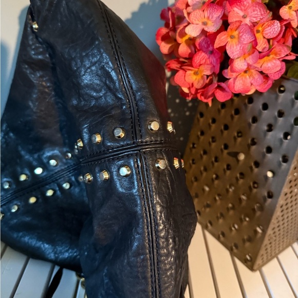 Michael Kors Uptown Astor Black Gold Studded Leather Carryall Large Tote Bag - Picture 7 of 10